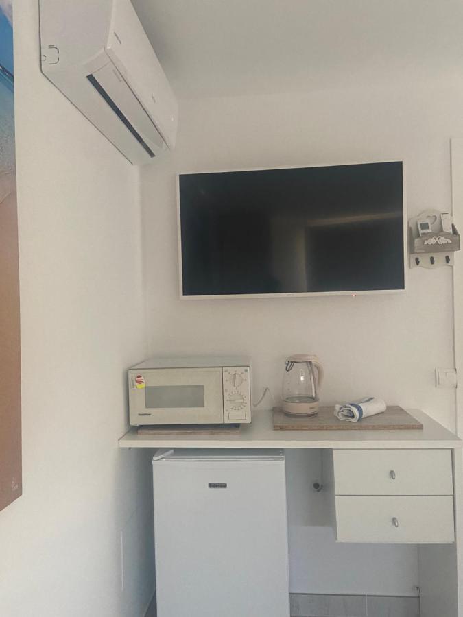 A 2 Passi Dal Mare! Apartment Es Pujols Exterior foto