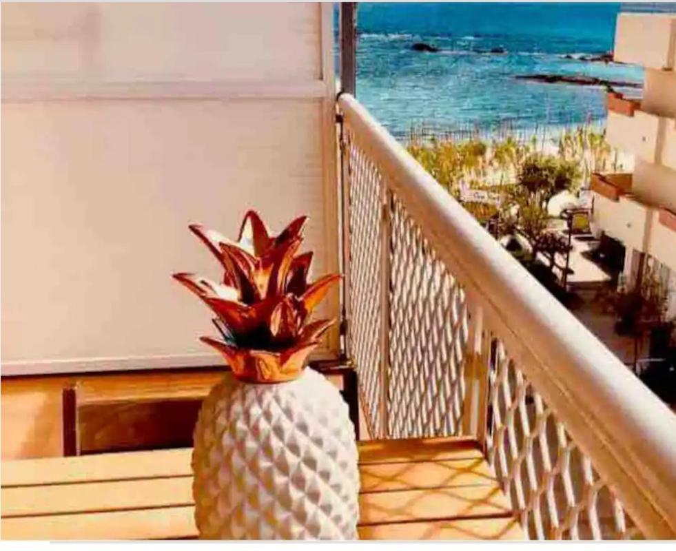 A 2 Passi Dal Mare! Apartment Es Pujols Exterior foto